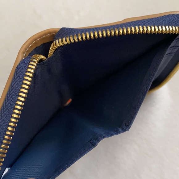 Spartina 449 | Yemaya First Mate Wallet Cream Linen Floral Navy/Gold/Pale Blue - Picture 13 of 16